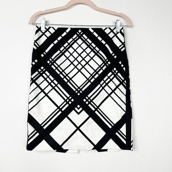 2/$30 White House Black Market Monochrome Plaid Mini Skirt 2 #A0064 - Picture 4 of 10